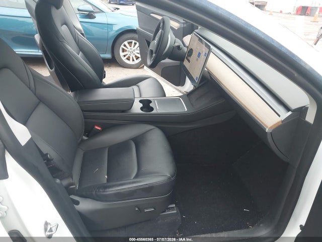 Продажа на аукционе авто 2023 Tesla Model Y Awd/long Range Dual Motor All-wheel Drive, vin: 7SAYGDEEXPA063483, номер лота: 45560365