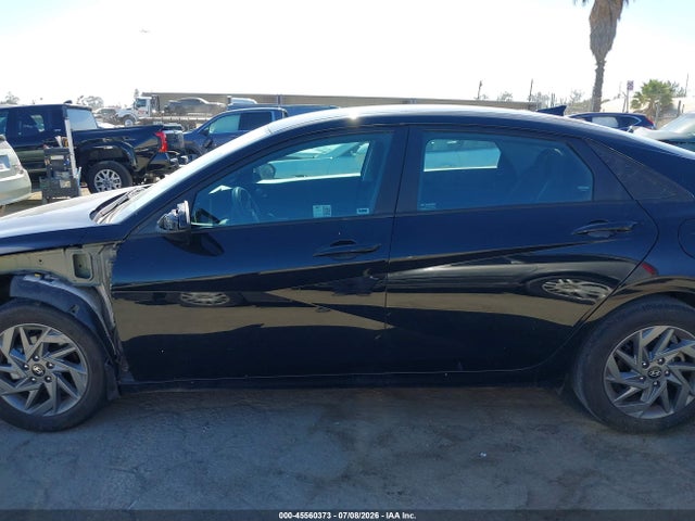 KMHLM4DGXRU731746 Hyundai ELANTRA SEL