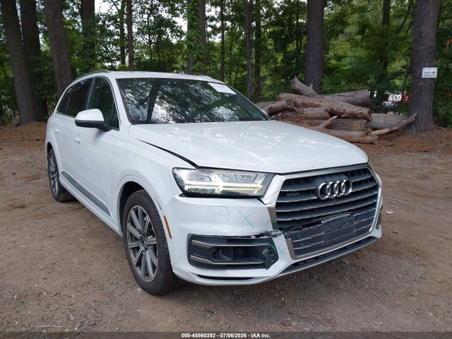 Продажа на аукционе авто 2018 Audi Q7 3.0t Premium, vin: WA1VAAF76JD038575, номер лота: 45560392