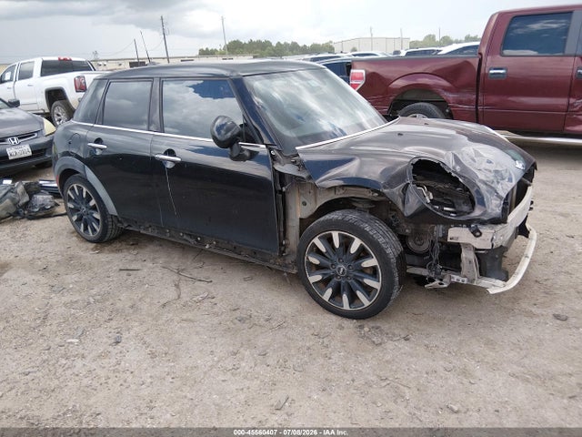 Продажа на аукционе авто 2015 Mini Hardtop Cooper, vin: WMWXS5C50FT826980, номер лота: 45560407
