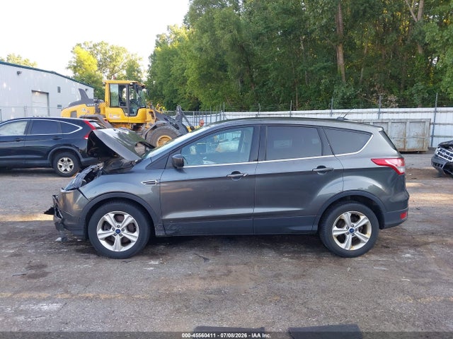 45560411 :رقم المزاد ، 1FMCU9GX4FUB92528 vin ، 2015 Ford Escape Se مزاد بيع