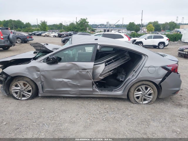2020 Hyundai Elantra Sel მანქანა იყიდება აუქციონზე, vin: KMHD84LF6LU106544, აუქციონის ნომერი: 45560436