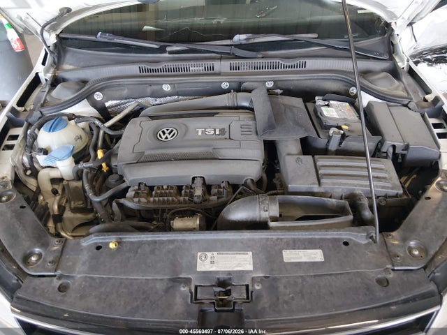 45560497 :رقم المزاد ، 3VWD17AJ3HM387633 vin ، 2017 Volkswagen Jetta 1.8t Sport مزاد بيع