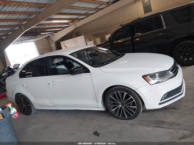 45560497 :رقم المزاد ، 3VWD17AJ3HM387633 vin ، 2017 Volkswagen Jetta 1.8t Sport مزاد بيع