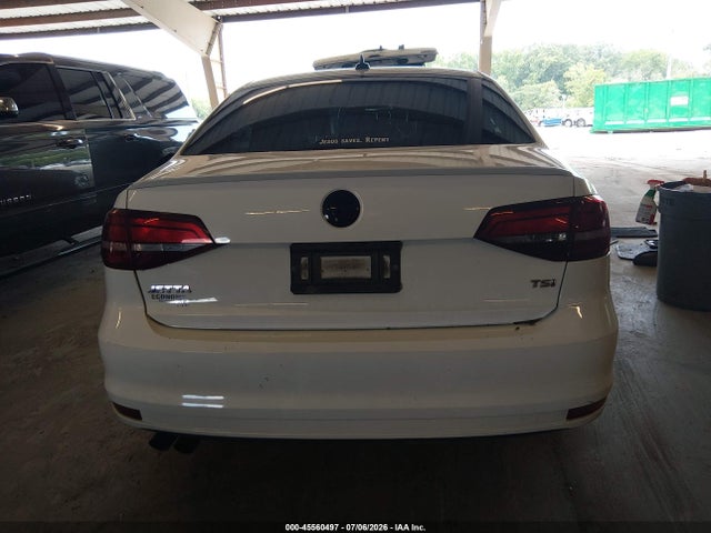 45560497 :رقم المزاد ، 3VWD17AJ3HM387633 vin ، 2017 Volkswagen Jetta 1.8t Sport مزاد بيع