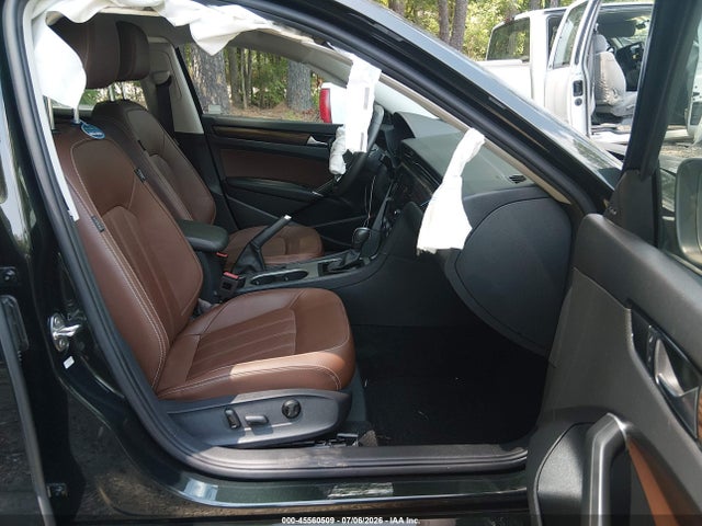 Продаж на аукціоні авто 2022 Volkswagen Passat 2.0t Limited Edition, vin: 1VWBA7A33NC005395, номер лоту: 45560509