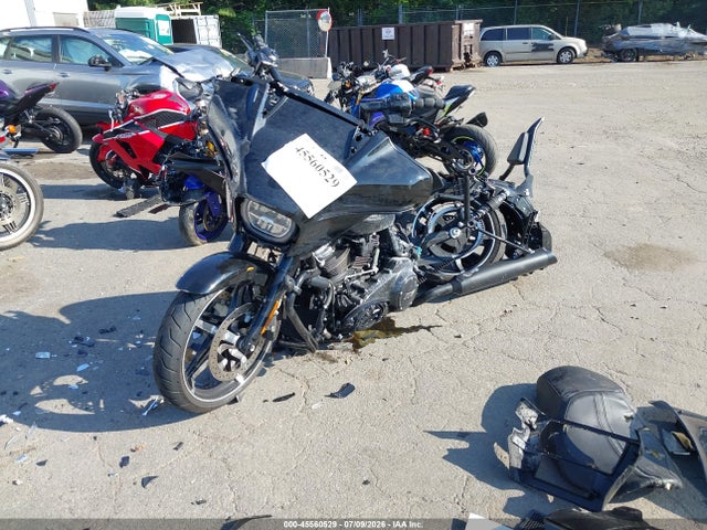 Harley-Davidson FLHX 2025 1HD1KB717SB620391 Image 2