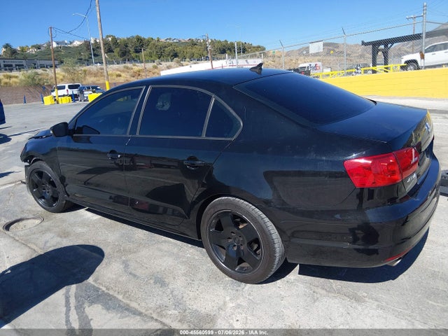 45560599 :رقم المزاد ، 3VWD17AJ7EM437073 vin ، 2014 Volkswagen Jetta 1.8t Se مزاد بيع
