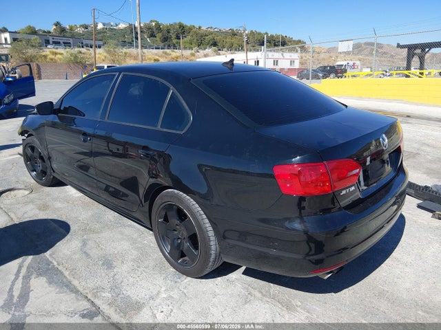 45560599 :رقم المزاد ، 3VWD17AJ7EM437073 vin ، 2014 Volkswagen Jetta 1.8t Se مزاد بيع