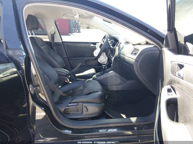 45560599 :رقم المزاد ، 3VWD17AJ7EM437073 vin ، 2014 Volkswagen Jetta 1.8t Se مزاد بيع