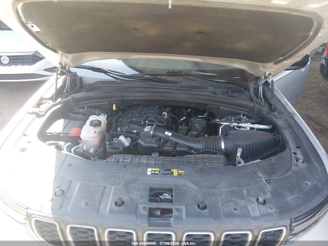 1C4RJJAG1P8901895 Jeep Grand Cherokee L Laredo 4x2