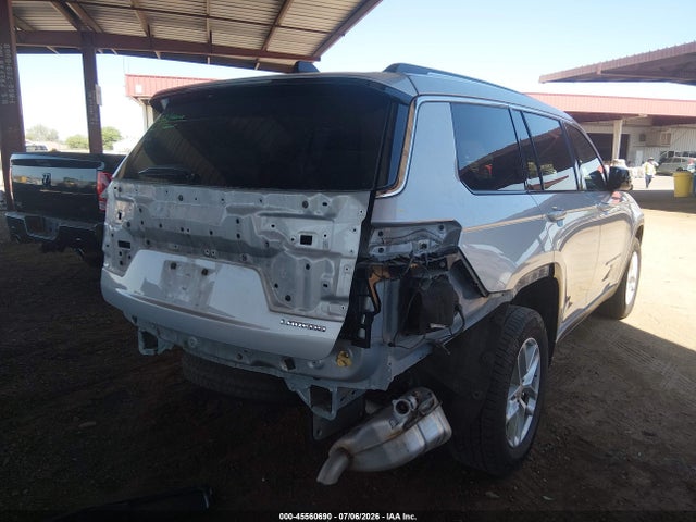 1C4RJJAG1P8901895 Jeep Grand Cherokee L Laredo 4x2