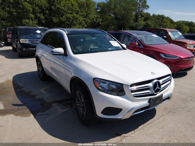 45560699 :رقم المزاد ، WDC0G4KB5HF184212 vin ، 2017 Mercedes-benz Glc 300 4matic مزاد بيع