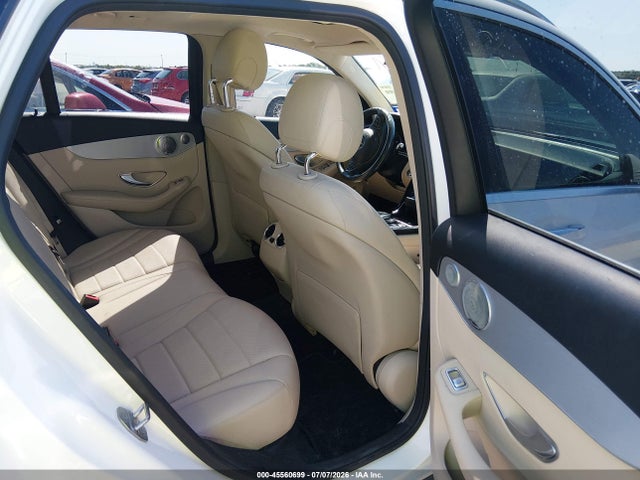 45560699 :رقم المزاد ، WDC0G4KB5HF184212 vin ، 2017 Mercedes-benz Glc 300 4matic مزاد بيع