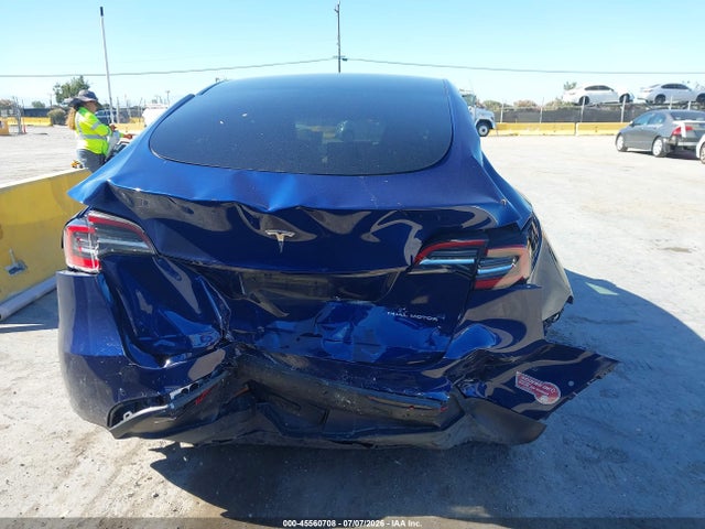 Продаж на аукціоні авто 2021 Tesla Model Y Long Range Dual Motor All-wheel Drive, vin: 5YJYGDEEXMF213782, номер лоту: 45560708