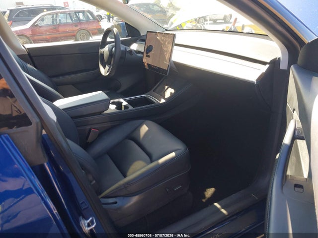 Продаж на аукціоні авто 2021 Tesla Model Y Long Range Dual Motor All-wheel Drive, vin: 5YJYGDEEXMF213782, номер лоту: 45560708