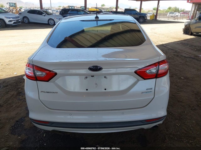 3FA6P0HD1FR257938 Ford FUSION SE