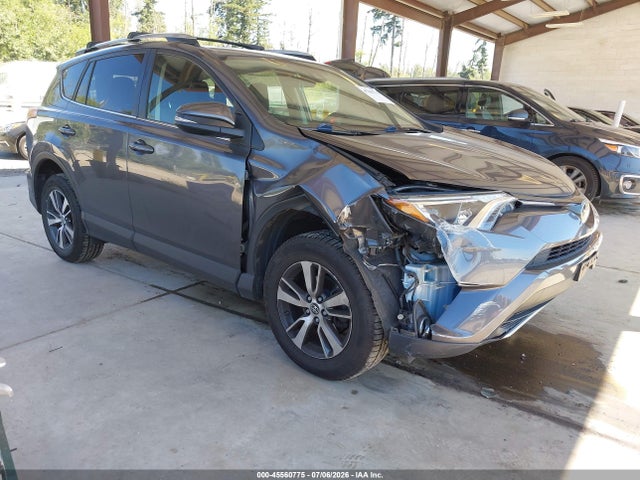Toyota Rav4 Xle 2017 JTMRFREV7HJ114517 zdjęcie główne