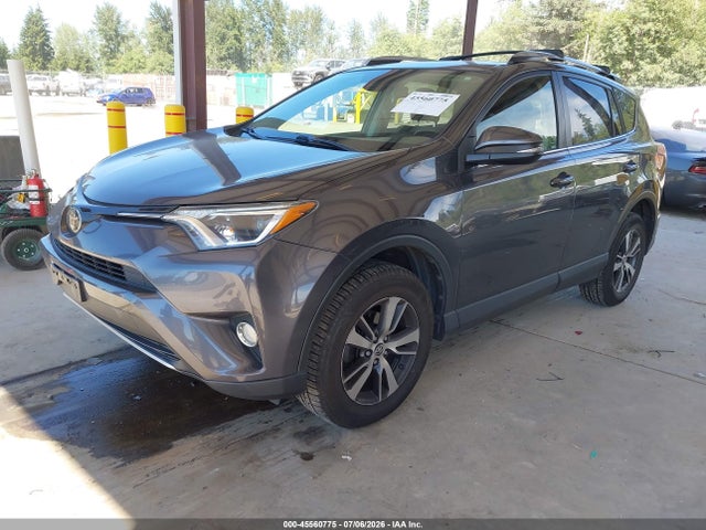 Toyota Rav4 Xle 2017 JTMRFREV7HJ114517 Image 2