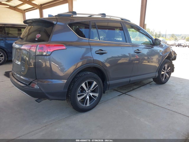 Toyota Rav4 Xle 2017 JTMRFREV7HJ114517 Image 4
