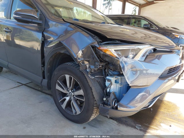 Toyota Rav4 Xle 2017 JTMRFREV7HJ114517 Image 6