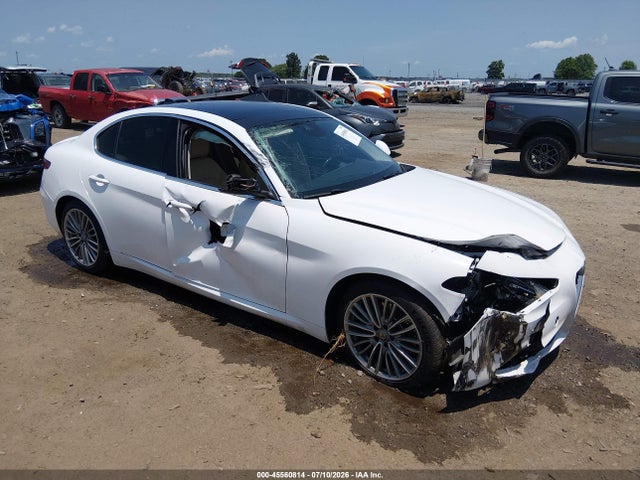Продажа на аукционе авто 2017 Alfa Romeo Giulia Ti Rwd, vin: ZARFAECN0H7550089, номер лота: 45560814