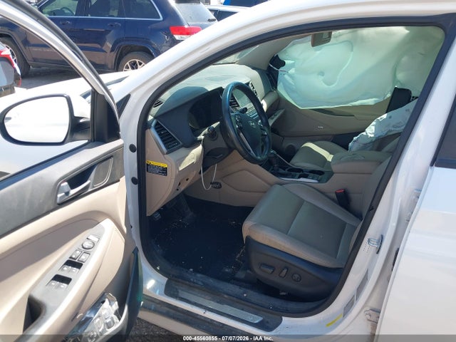 2018 Hyundai Tucson Limited მანქანა იყიდება აუქციონზე, vin: KM8J33A2XJU617988, აუქციონის ნომერი: 45560855