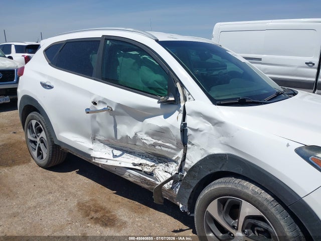2018 Hyundai Tucson Limited მანქანა იყიდება აუქციონზე, vin: KM8J33A2XJU617988, აუქციონის ნომერი: 45560855