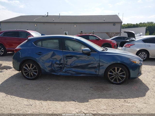Продаж на аукціоні авто 2018 Mazda Mazda3 Grand Touring, vin: 3MZBN1M37JM161123, номер лоту: 45560877