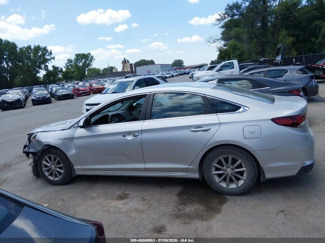 45560953 :رقم المزاد ، 5NPE24AF8JH713615 vin ، 2018 Hyundai Sonata Se مزاد بيع