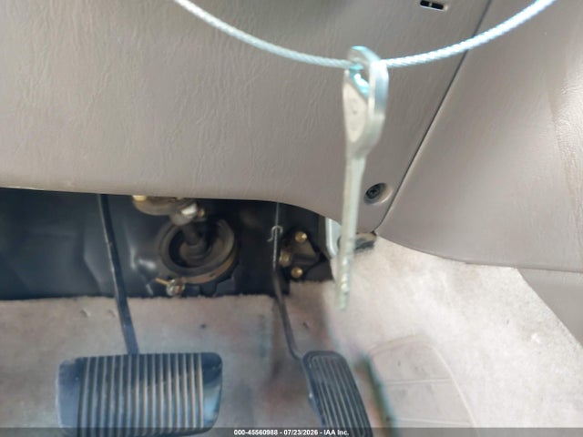 1999 Toyota Camry Le მანქანა იყიდება აუქციონზე, vin: JT2BG28K4X0288906, აუქციონის ნომერი: 45560988
