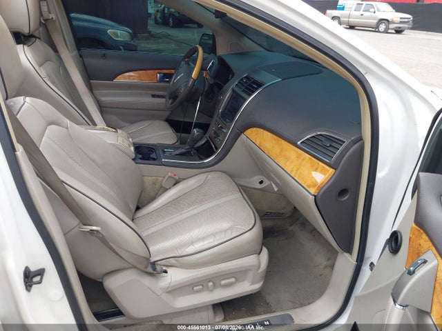 45561013 :رقم المزاد ، 2LMDJ8JK8BBJ27223 vin ، 2011 Lincoln Mkx مزاد بيع