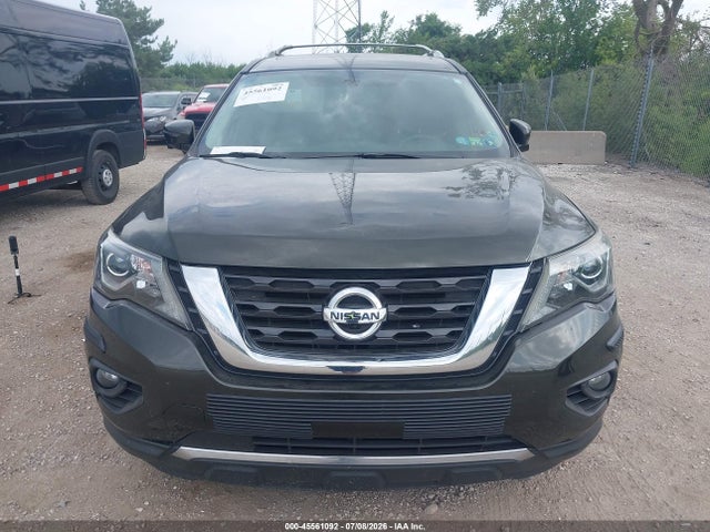 45561092 :رقم المزاد ، 5N1DR2MM1HC645682 vin ، 2017 Nissan Pathfinder Platinum مزاد بيع