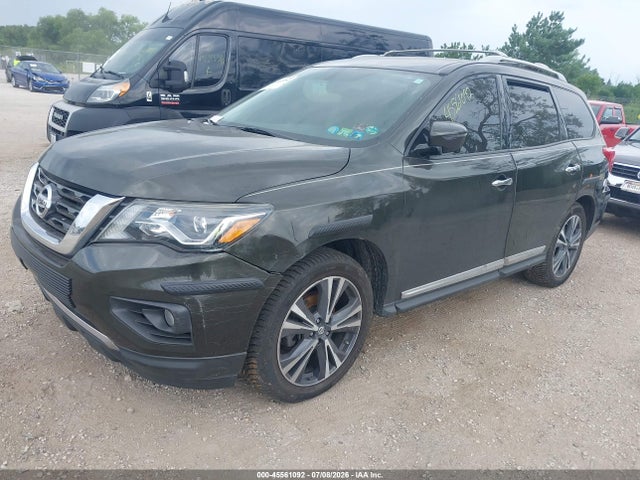 45561092 :رقم المزاد ، 5N1DR2MM1HC645682 vin ، 2017 Nissan Pathfinder Platinum مزاد بيع