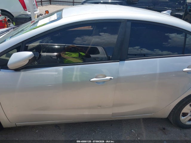 Aukcja sprzedaży 2018 Kia Forte Lx, vin: 3KPFK4A7XJE231374, numer aukcji: 45561120