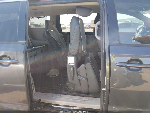 KIA Sedona Sx 2018 KNDMC5C19J6389066 Image 8