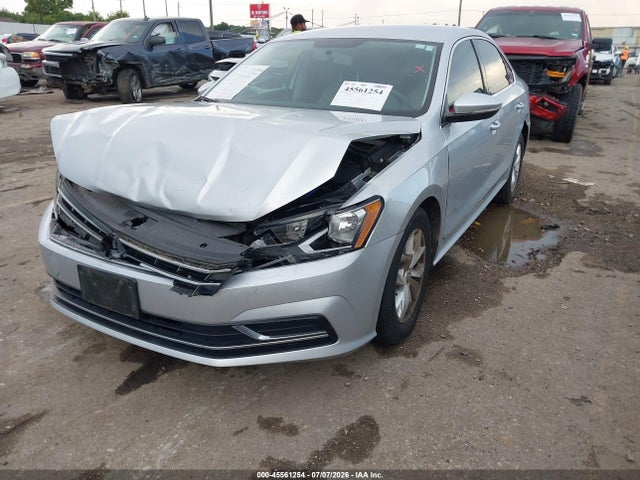 Продажа на аукционе авто 2017 Volkswagen Passat 1.8t S, vin: 1VWAT7A39HC053025, номер лота: 45561254