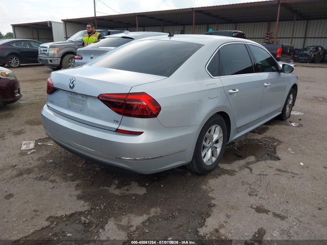 Продажа на аукционе авто 2017 Volkswagen Passat 1.8t S, vin: 1VWAT7A39HC053025, номер лота: 45561254