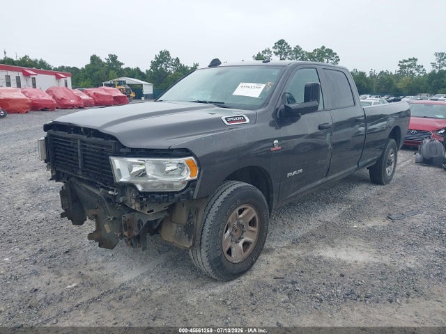 45561259 :رقم المزاد ، 3C6UR4HLXNG100758 vin ، 2022 Ram 2500 Tradesman  4x2 8' Box مزاد بيع