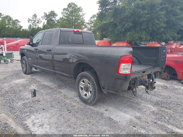 45561259 :رقم المزاد ، 3C6UR4HLXNG100758 vin ، 2022 Ram 2500 Tradesman  4x2 8' Box مزاد بيع