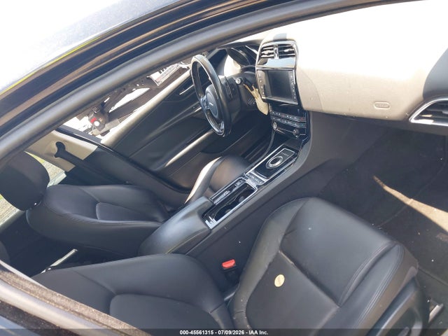 Продажа на аукционе авто 2018 Jaguar Xe 25t, vin: SAJAR4FX1JCP39174, номер лота: 45561315
