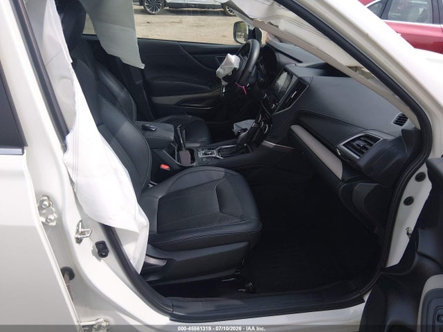Продажа на аукционе авто 2023 Subaru Forester Limited, vin: JF2SKANC6PH440426, номер лота: 45561319