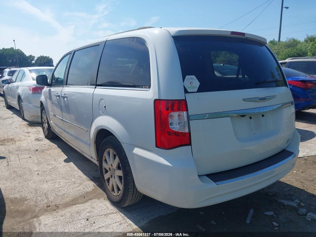 45561337 :رقم المزاد ، 2C4RC1BG0GR253429 vin ، 2016 Chrysler Town & Country Touring مزاد بيع