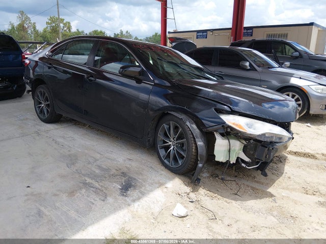 45561369 :رقم المزاد ، 4T1BK1FK0FU553780 vin ، 2015 Toyota Camry Xse V6 مزاد بيع