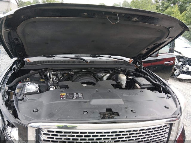 2015 Gmc Yukon Xl 1500 Denali მანქანა იყიდება აუქციონზე, vin: 1GKS2JKJ9FR573423, აუქციონის ნომერი: 45561401