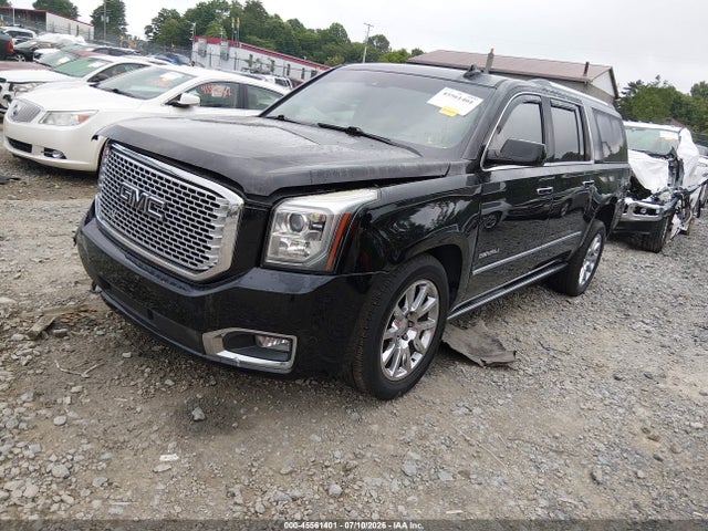 2015 Gmc Yukon Xl 1500 Denali მანქანა იყიდება აუქციონზე, vin: 1GKS2JKJ9FR573423, აუქციონის ნომერი: 45561401