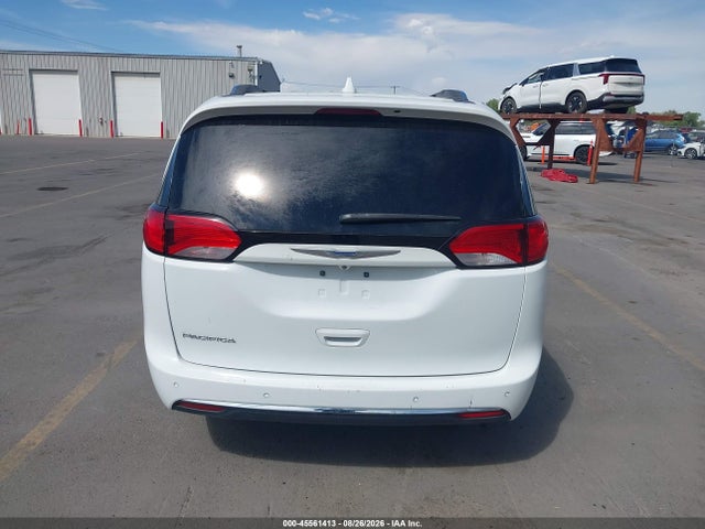 2C4RC1EG6JR154231 Chrysler Pacifica Touring L Plus