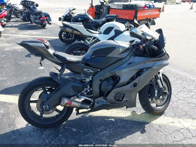 Yamaha YZFR6 2018 JYARJ28EXJA002863 Image 12