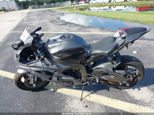 Yamaha YZFR6 2018 JYARJ28EXJA002863 Image 13