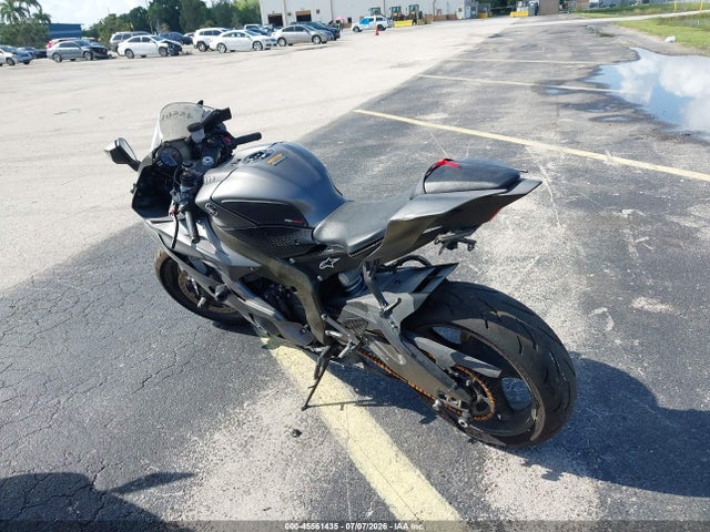 Yamaha YZFR6 2018 JYARJ28EXJA002863 Image 3